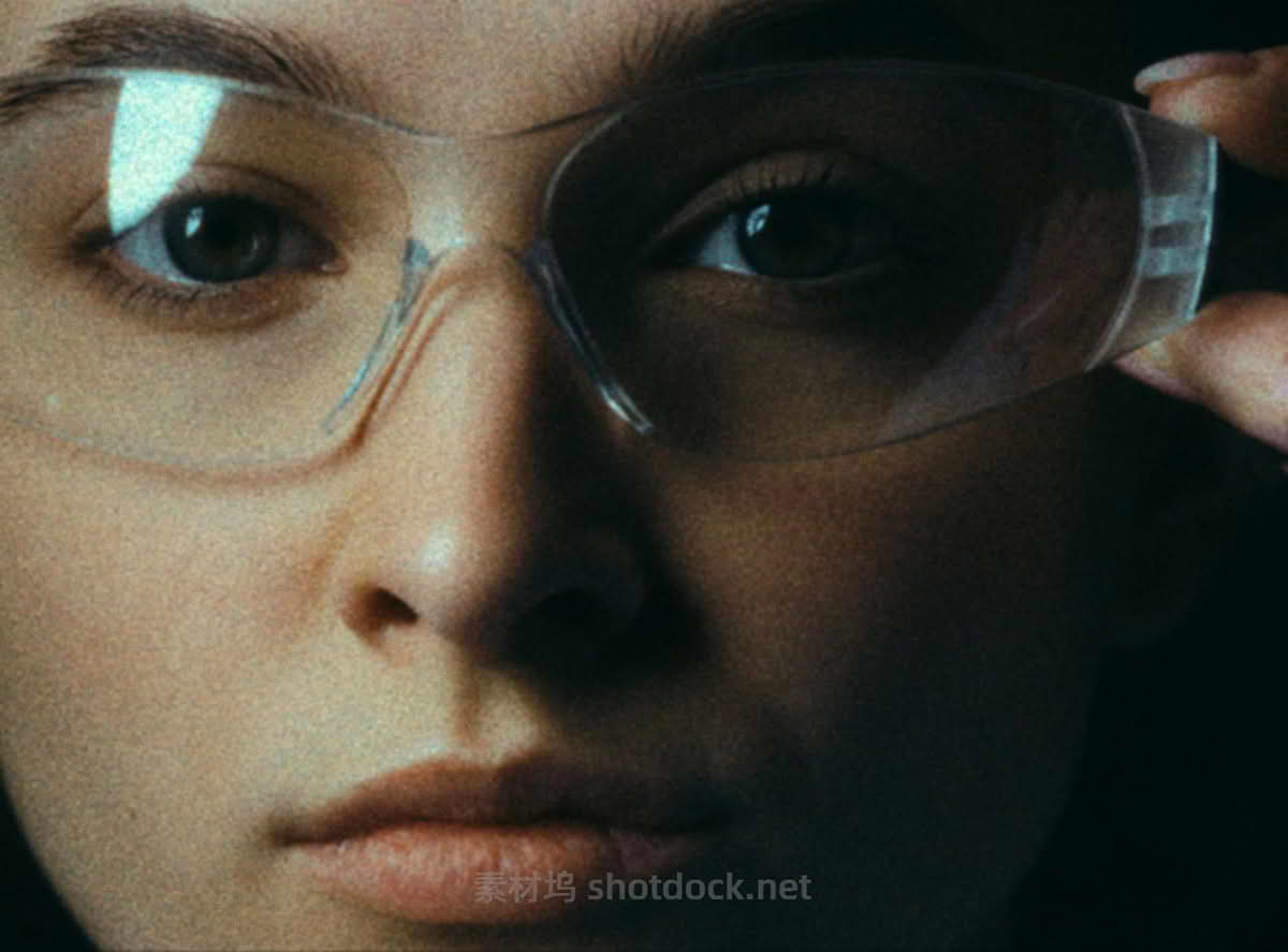ZiVtZfPdc1huKqTb_Film_Grain2_A