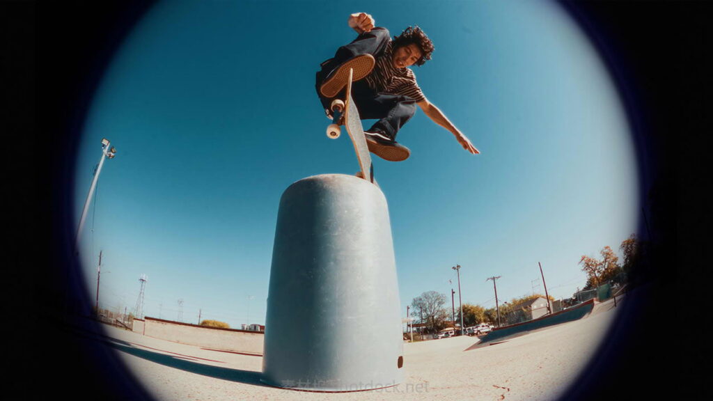 昆汀老电影美学！Grindhouse 复古风格硬核暗角/鱼眼/划痕叠加素材包-Sickboat VIGNETTE EFFECTS插图2